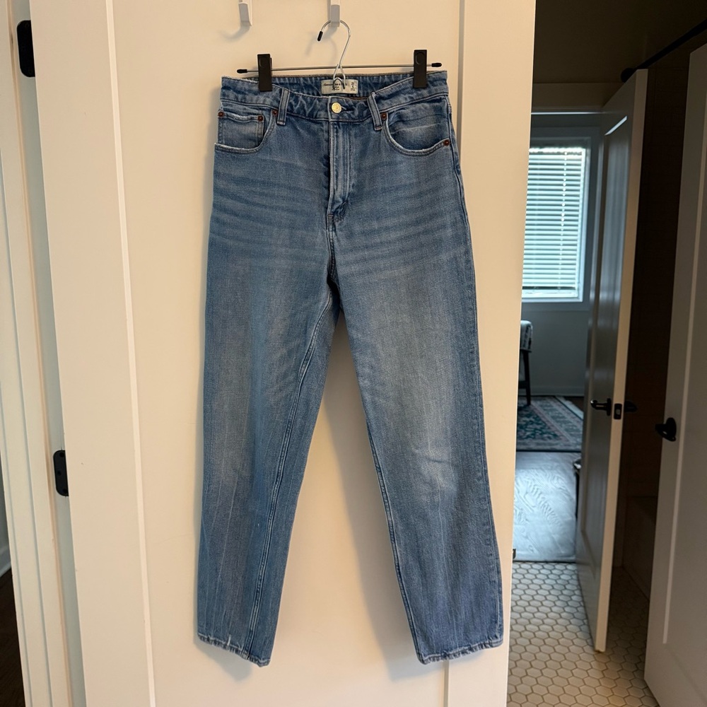 Abercrombie & Fitch Curve Love High Rise Mom Jean